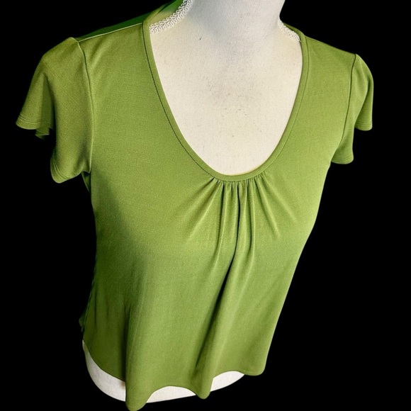 Eileen Fisher 100% Silk ‘Balletneck Cap Sleeve Top’ in “Edamame” Green Size SP - Picture 3 of 14